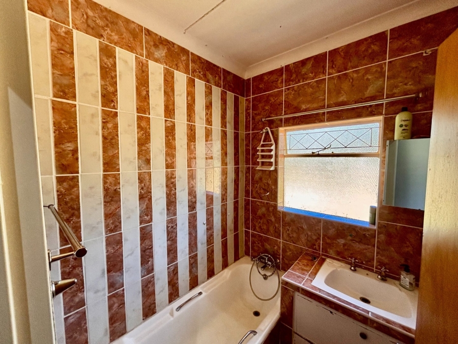 4 Bedroom Property for Sale in Flamwood North West